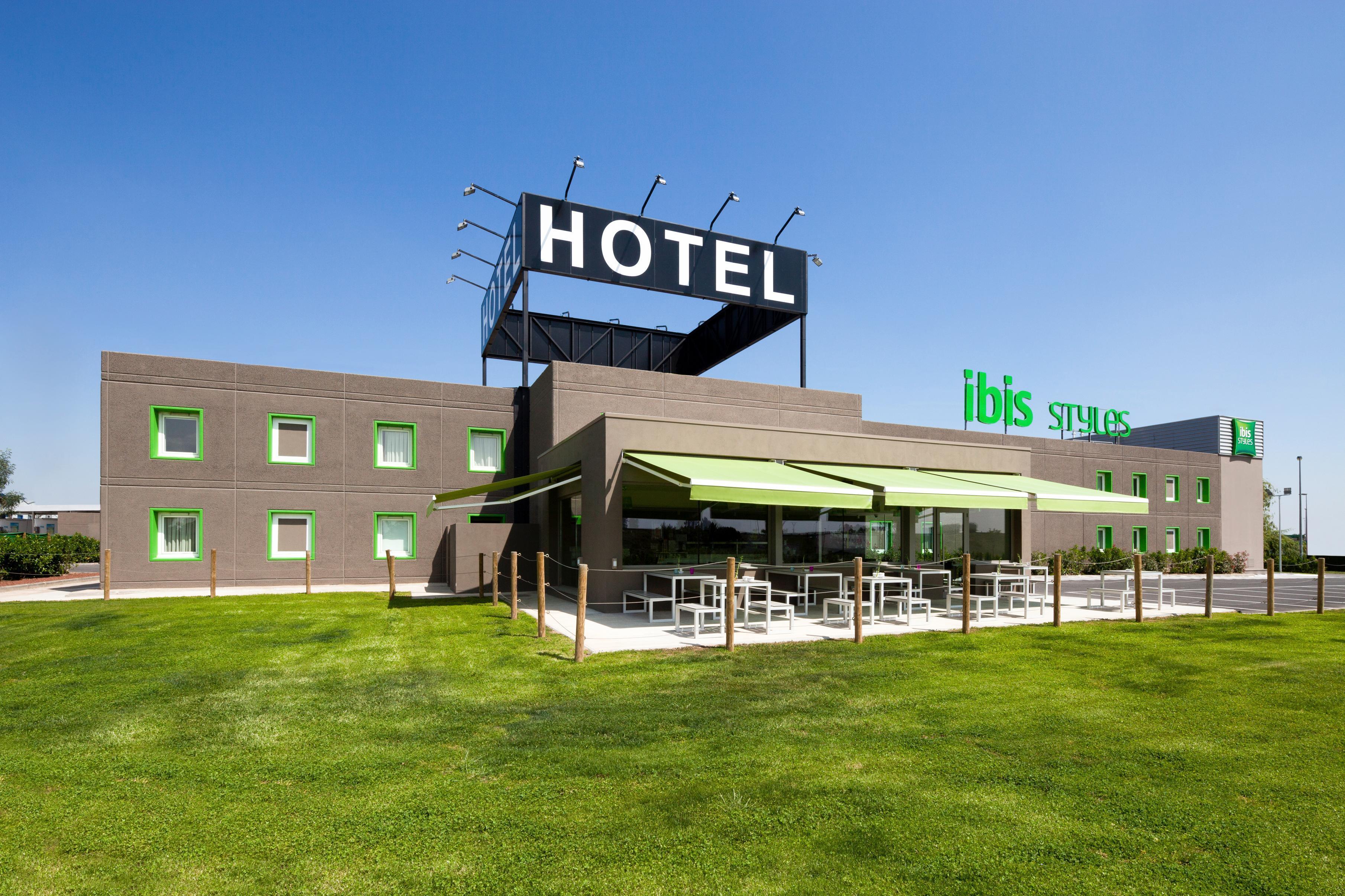 Hotel Ibis Styles Lleida Torrefarrera Zewnętrze zdjęcie