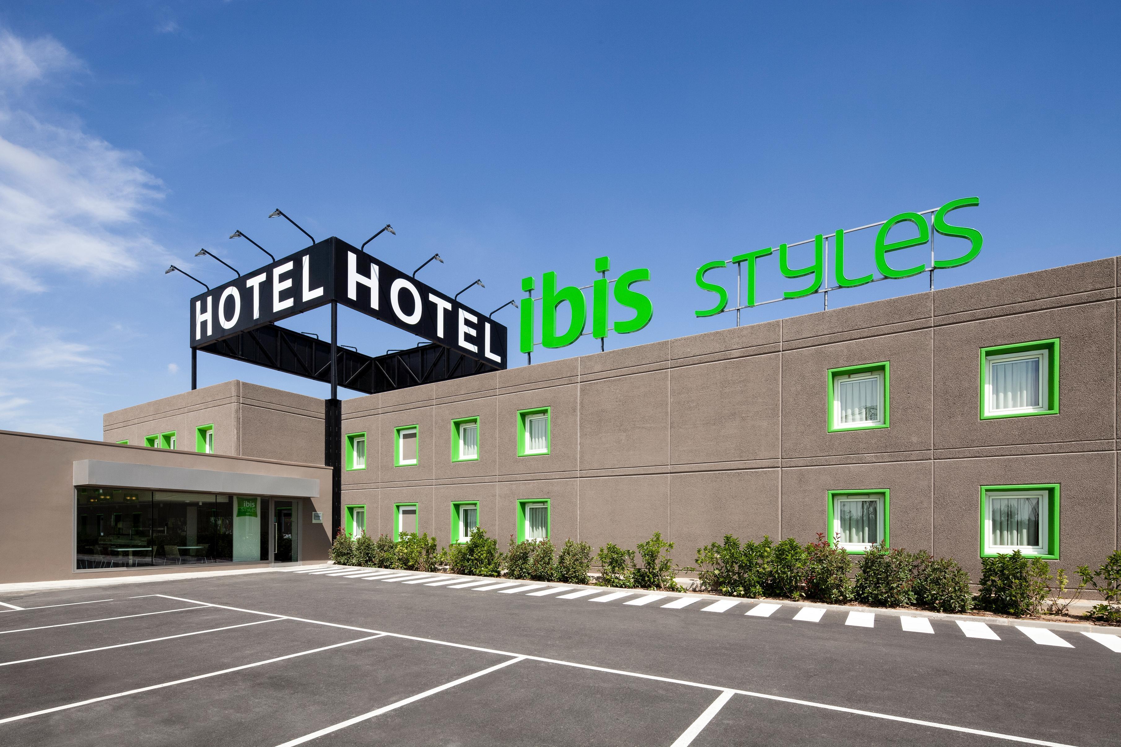 Hotel Ibis Styles Lleida Torrefarrera Zewnętrze zdjęcie